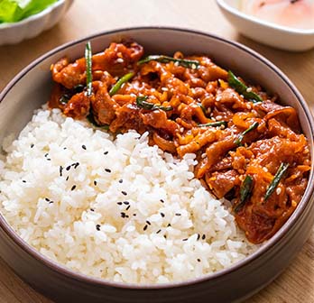 ข้าวหน้าหมูผัดซอสเกาหลี